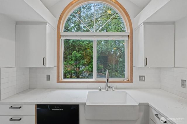 55 Green Hill, Bellingham, WA 98229