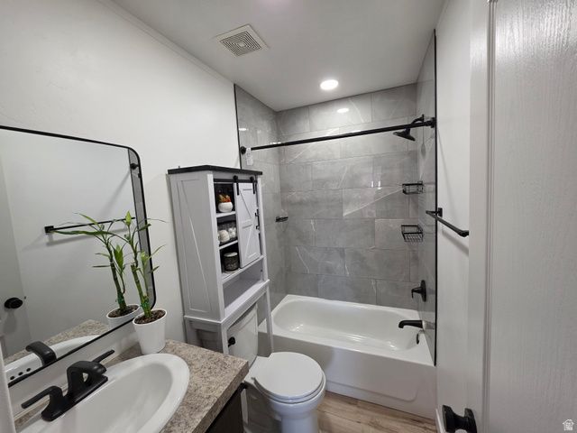 215 ENGSTROM, Layton, UT 84041