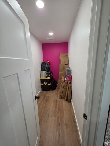 215 ENGSTROM, Layton, UT 84041