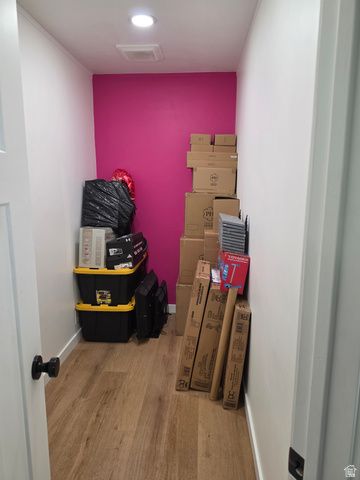 215 ENGSTROM, Layton, UT 84041