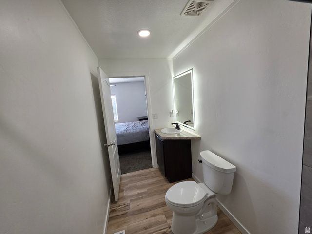 215 ENGSTROM, Layton, UT 84041