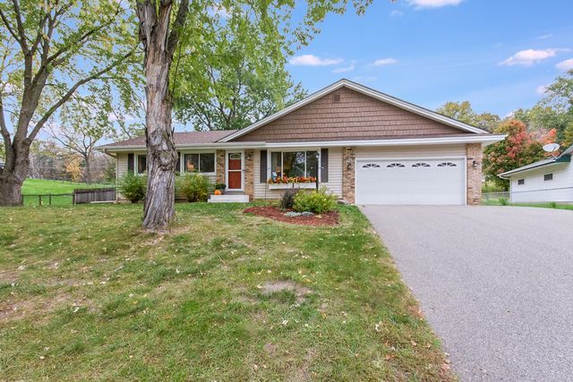 116 Meadow Circle N, Burnsville, MN 55337