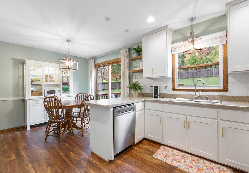 116 Meadow Circle N, Burnsville, MN 55337 — photo 3