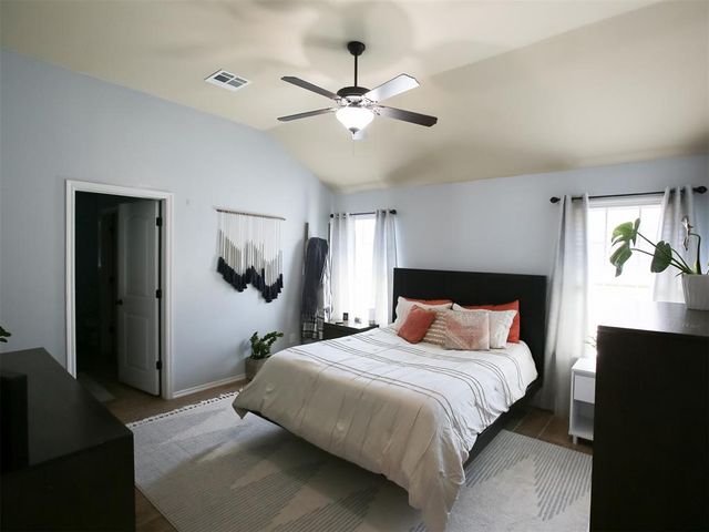 1016 Chestnut Creek Drive, Yukon, OK 73099