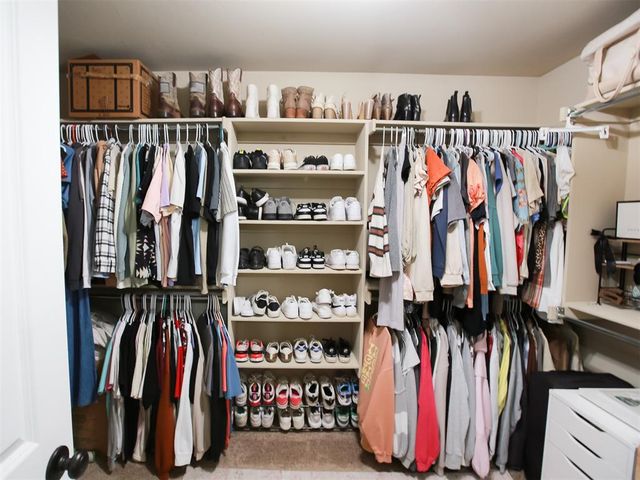 1016 Chestnut Creek Drive, Yukon, OK 73099