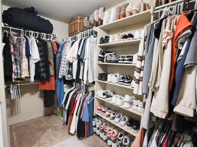 1016 Chestnut Creek Drive, Yukon, OK 73099