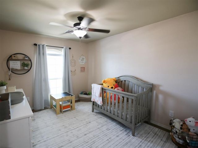 1016 Chestnut Creek Drive, Yukon, OK 73099