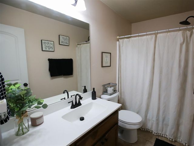 1016 Chestnut Creek Drive, Yukon, OK 73099