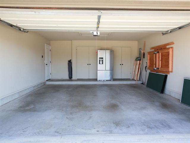 1016 Chestnut Creek Drive, Yukon, OK 73099