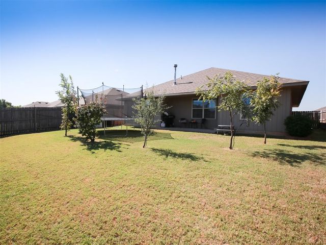 1016 Chestnut Creek Drive, Yukon, OK 73099