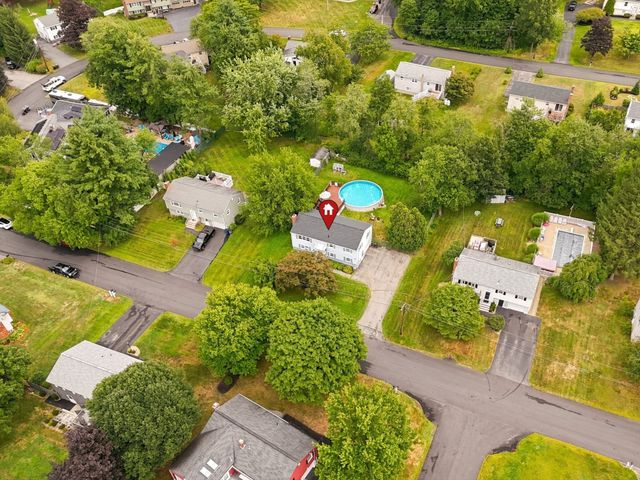 22 Woodbury St, Salem, NH 03079