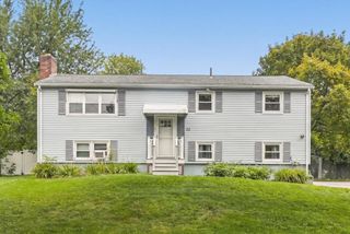 22 Woodbury St, Salem, NH 03079