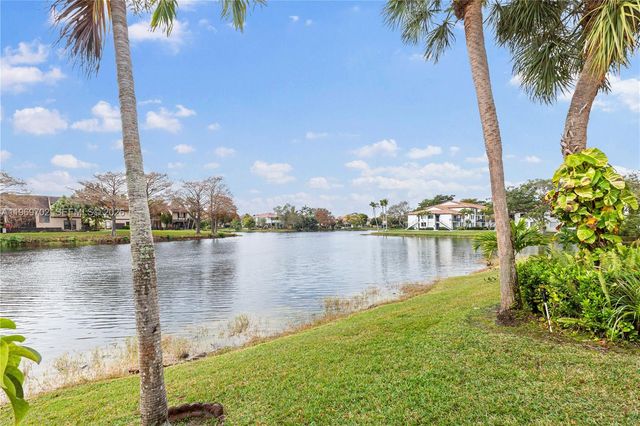 9722 NW 23rd Ct, Pembroke Pines, FL 33024