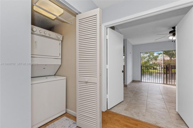 9722 NW 23rd Ct, Pembroke Pines, FL 33024