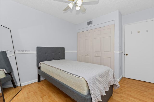 9722 NW 23rd Ct, Pembroke Pines, FL 33024