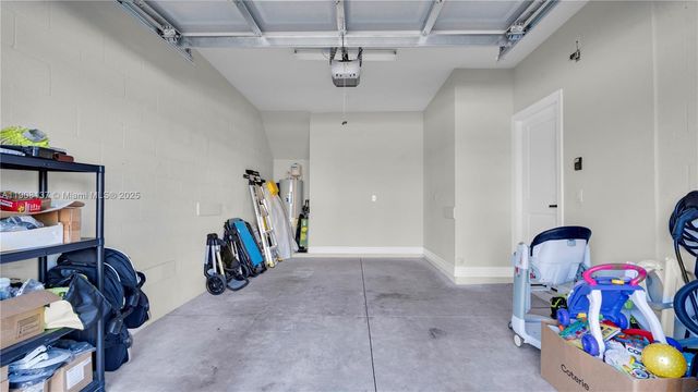 2913 Olivia Ave, Lauderdale Lakes, FL 33311