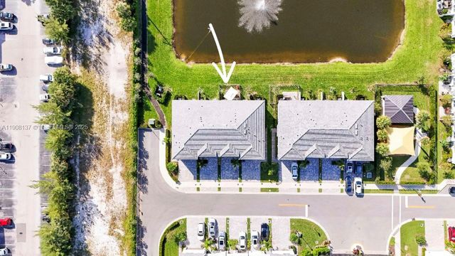 2913 Olivia Ave, Lauderdale Lakes, FL 33311