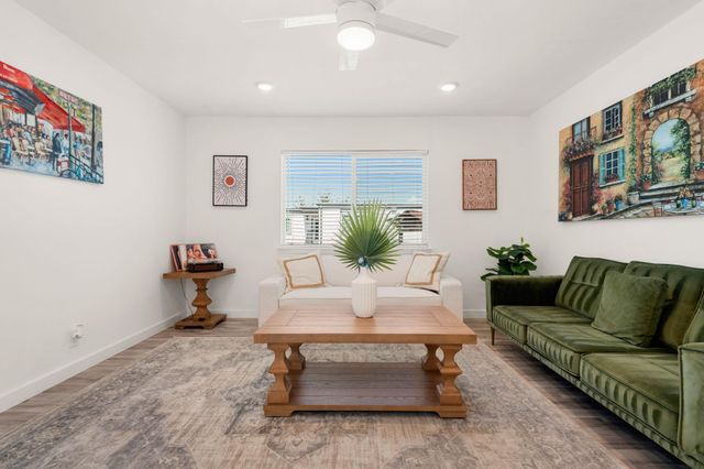 1200 E 52nd ST 209, Austin, TX 78723