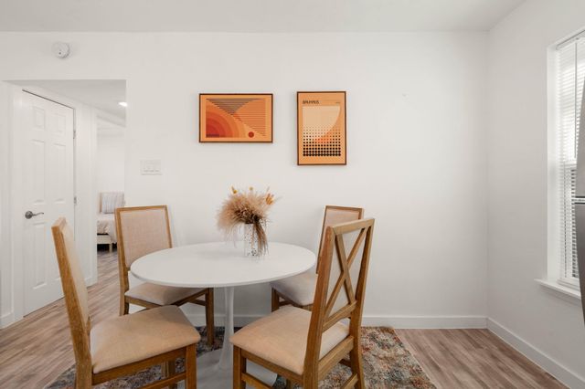 1200 E 52nd ST 209, Austin, TX 78723