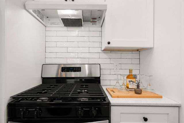 1200 E 52nd ST 209, Austin, TX 78723