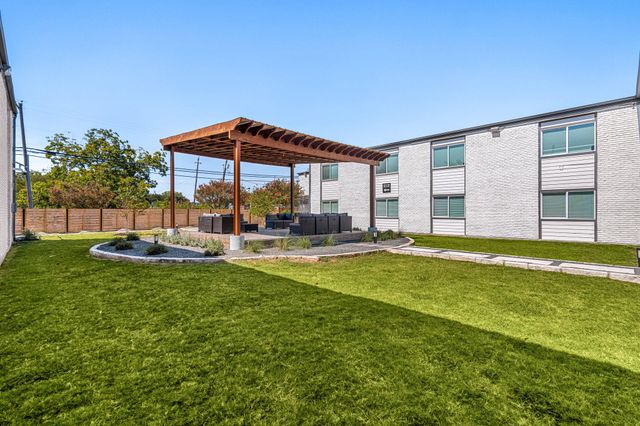 1200 E 52nd ST 209, Austin, TX 78723