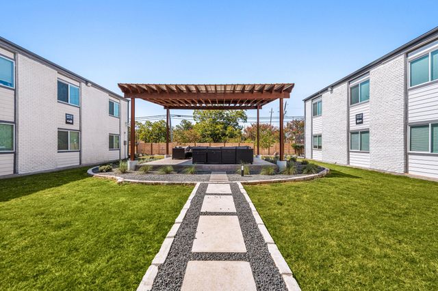 1200 E 52nd ST 209, Austin, TX 78723