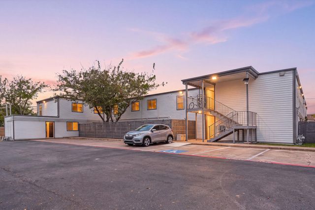 1200 E 52nd ST 209, Austin, TX 78723
