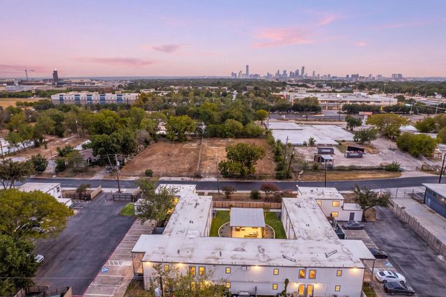 1200 E 52nd ST 209, Austin, TX 78723
