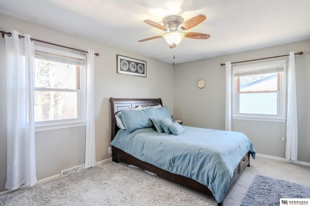 9342 Corby Street, Omaha, NE 68134