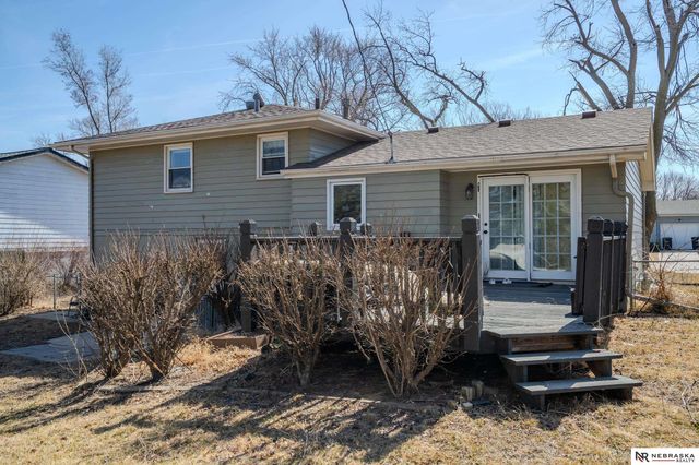 9342 Corby Street, Omaha, NE 68134