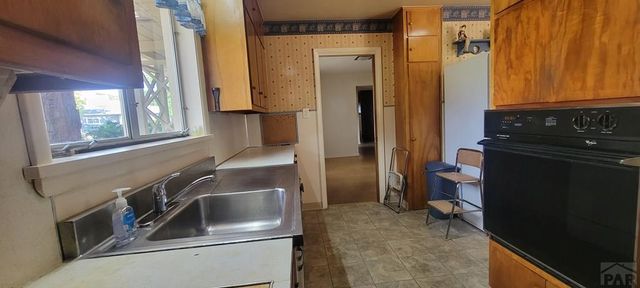 123 Indiana Ave, Walsenburg, CO 81089