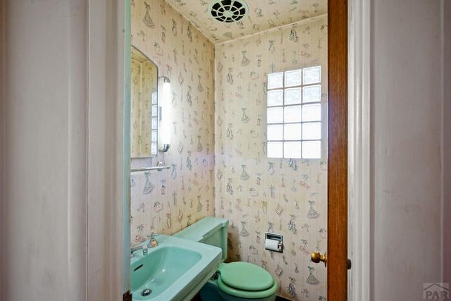 123 Indiana Ave, Walsenburg, CO 81089