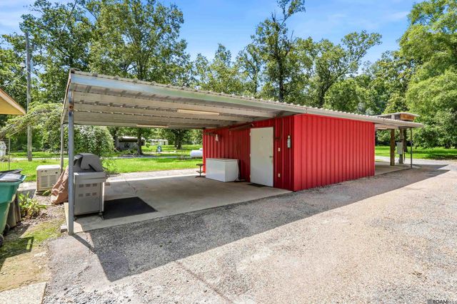 3374 Greenbriar Rd, Ethel, LA 70730