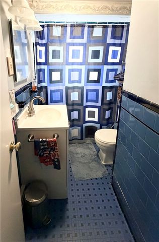 52 Power Avenue, Warwick, RI 02888