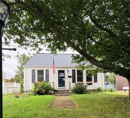 52 Power Avenue, Warwick, RI 02888