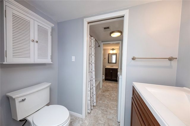 501 Camelot Dr 501, Mccandless, PA 15237