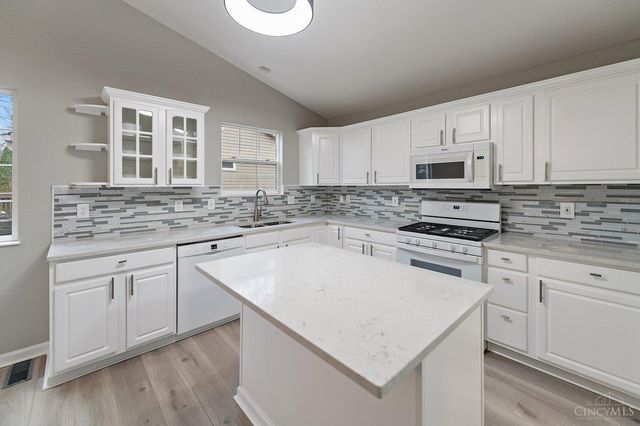 11570 Rose Lane, Springdale, OH 45246