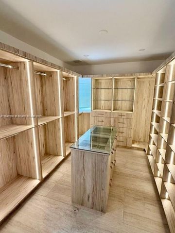 58 NE 45th St 0, Miami, FL 33137