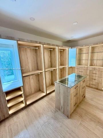 58 NE 45th St 0, Miami, FL 33137