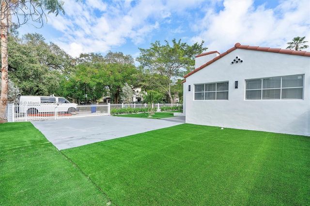 58 NE 45th St 0, Miami, FL 33137