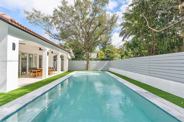 58 NE 45th St 0, Miami, FL 33137