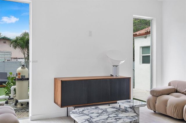 58 NE 45th St 0, Miami, FL 33137