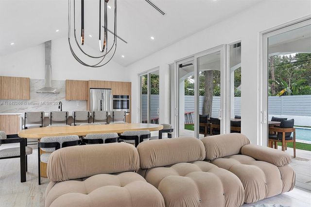 58 NE 45th St 0, Miami, FL 33137