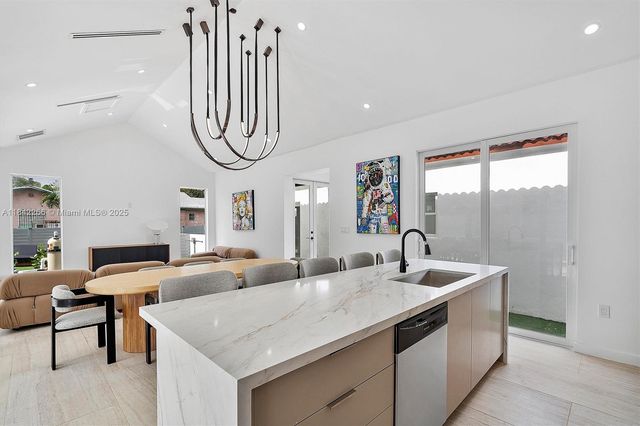 58 NE 45th St 0, Miami, FL 33137