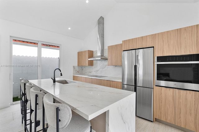 58 NE 45th St 0, Miami, FL 33137