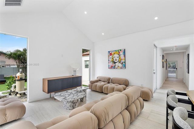 58 NE 45th St 0, Miami, FL 33137