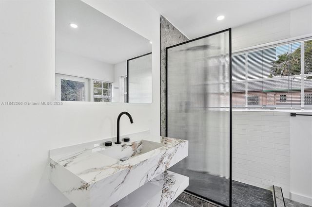 58 NE 45th St 0, Miami, FL 33137