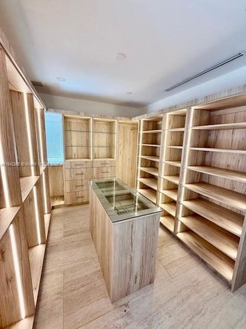 58 NE 45th St 0, Miami, FL 33137