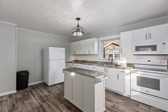 811 Adams Street, Gillespie, IL 62033