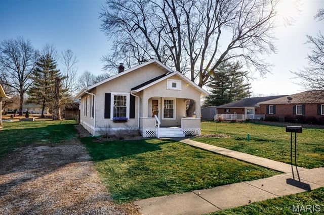 811 Adams Street, Gillespie, IL 62033